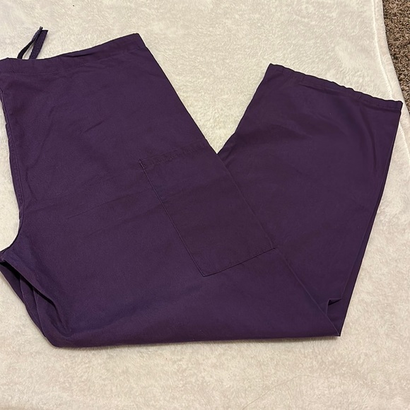 LYDIA’S PRO-SOFT COLLECTION SMALL DARK PURPLE SCRUB PANT - Picture 1 of 3